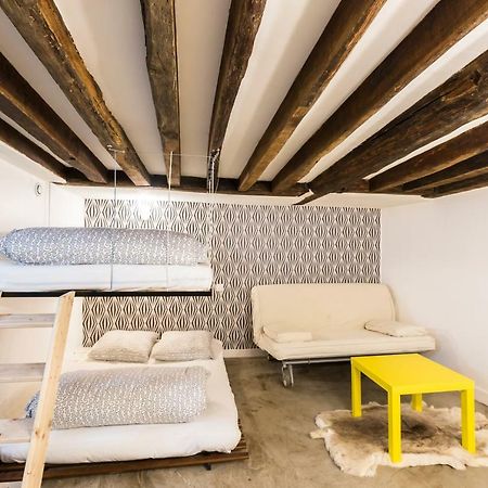 شقة باريس  في Charming 20M² Near Le Marais المظهر الخارجي الصورة