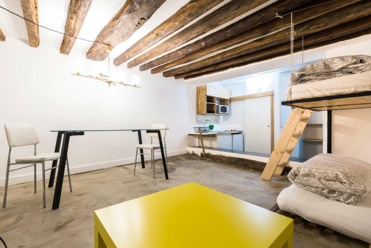 شقة باريس  في Charming 20M² Near Le Marais المظهر الخارجي الصورة