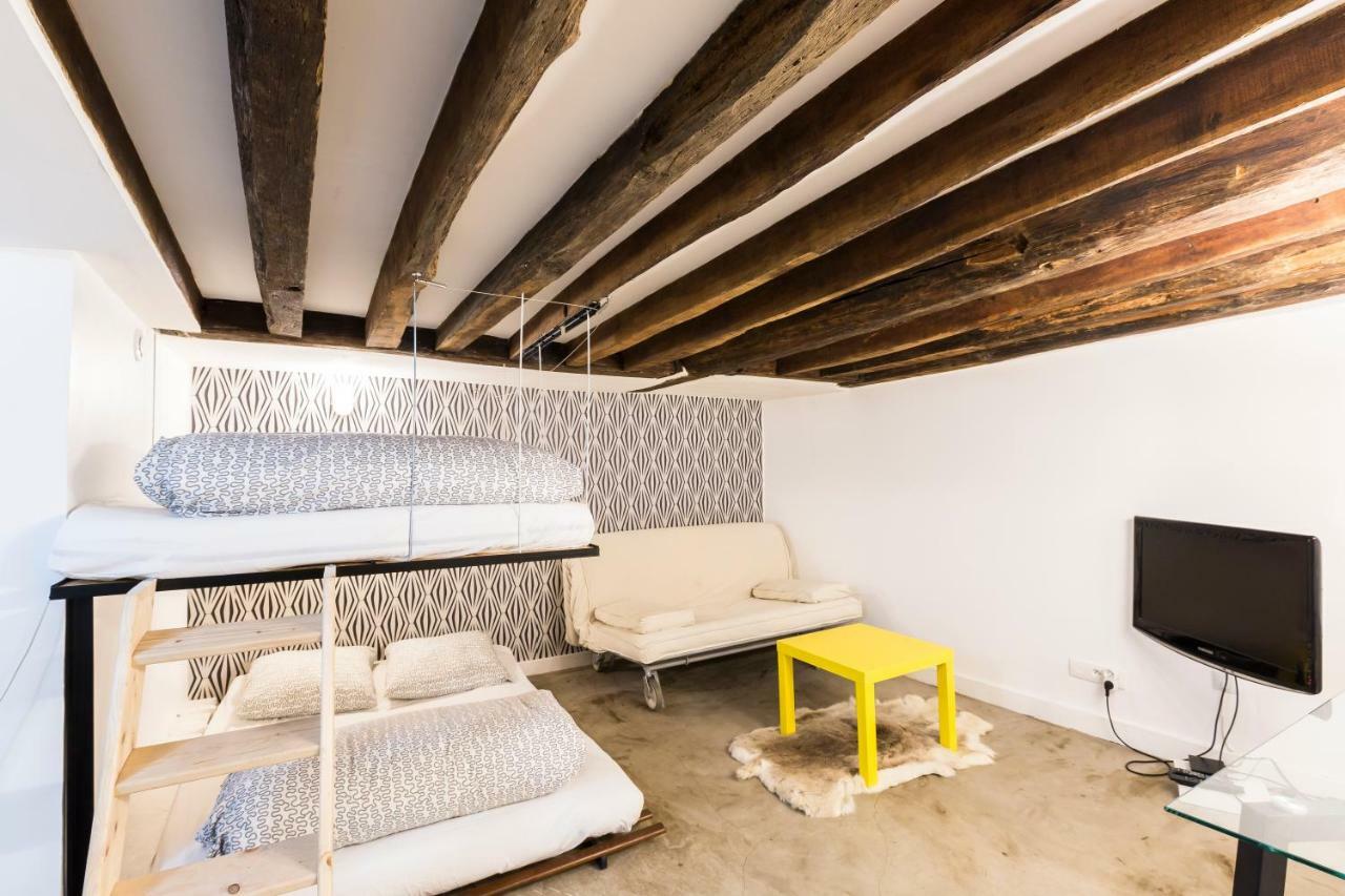 شقة باريس  في Charming 20M² Near Le Marais المظهر الخارجي الصورة