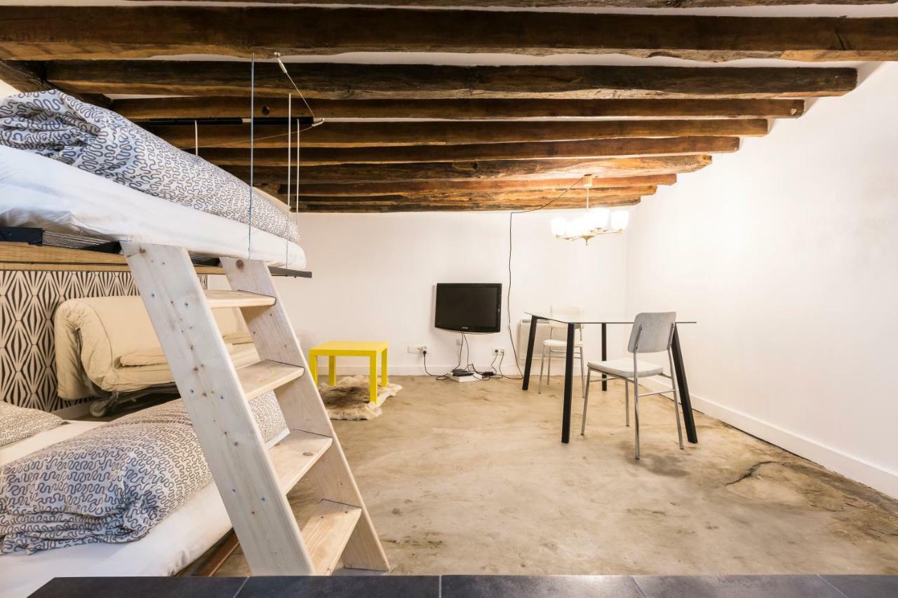 شقة باريس  في Charming 20M² Near Le Marais المظهر الخارجي الصورة