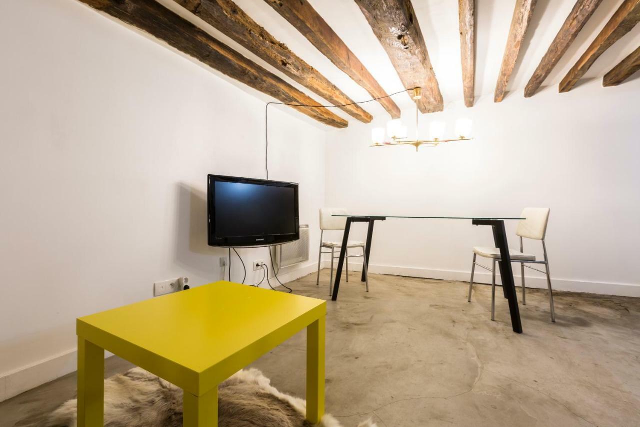 شقة باريس  في Charming 20M² Near Le Marais المظهر الخارجي الصورة