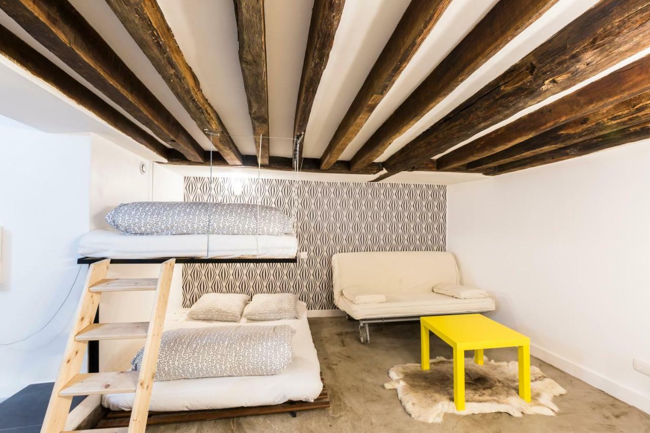 شقة باريس  في Charming 20M² Near Le Marais المظهر الخارجي الصورة